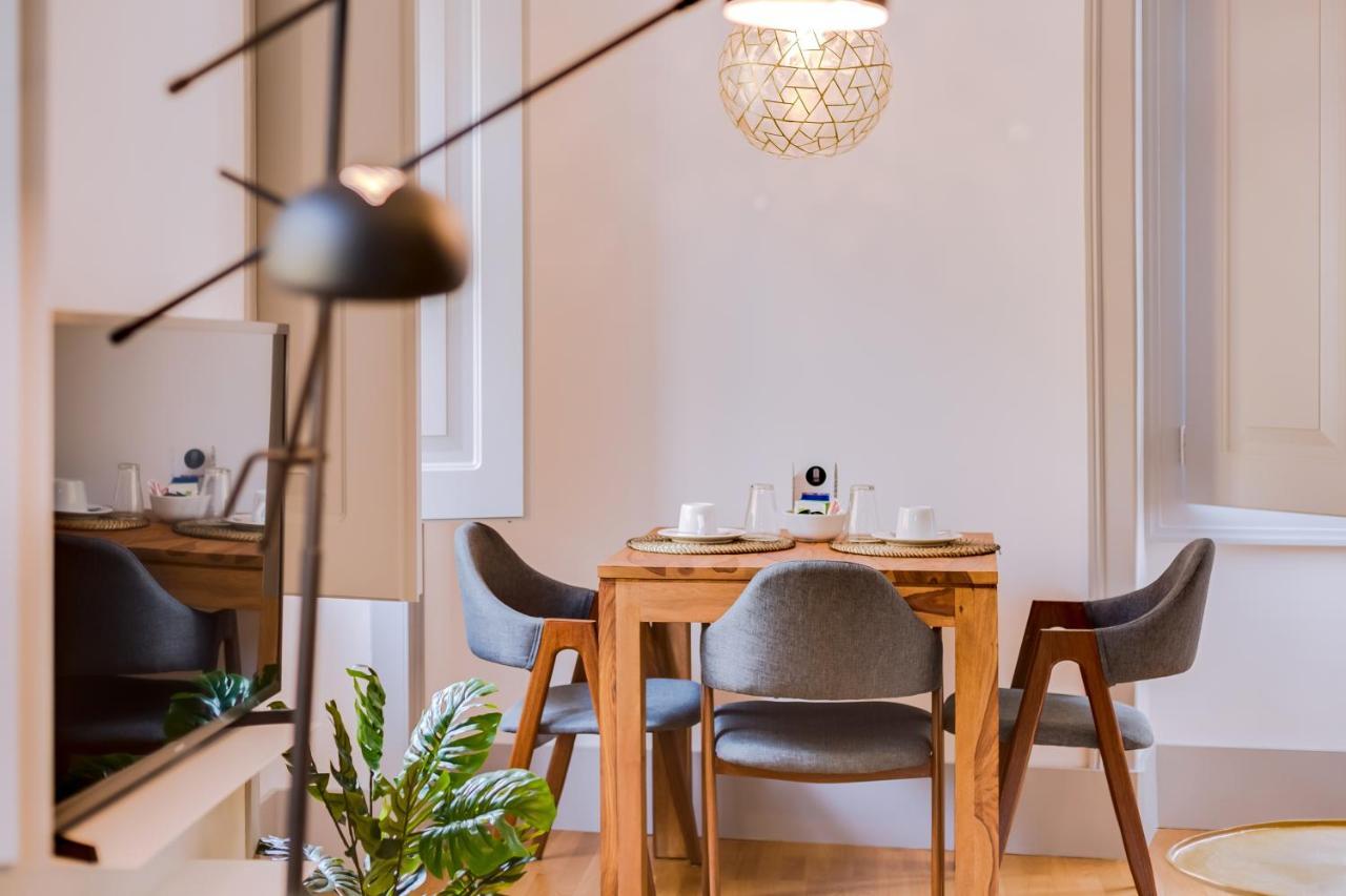 Poiais By Lisbon Inside Out Apartment Luaran gambar
