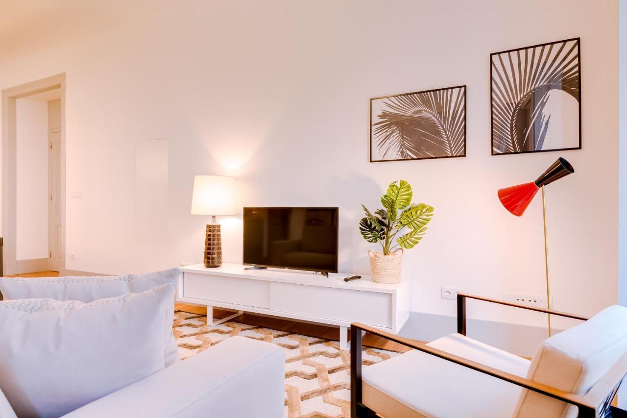 Poiais By Lisbon Inside Out Apartment Luaran gambar