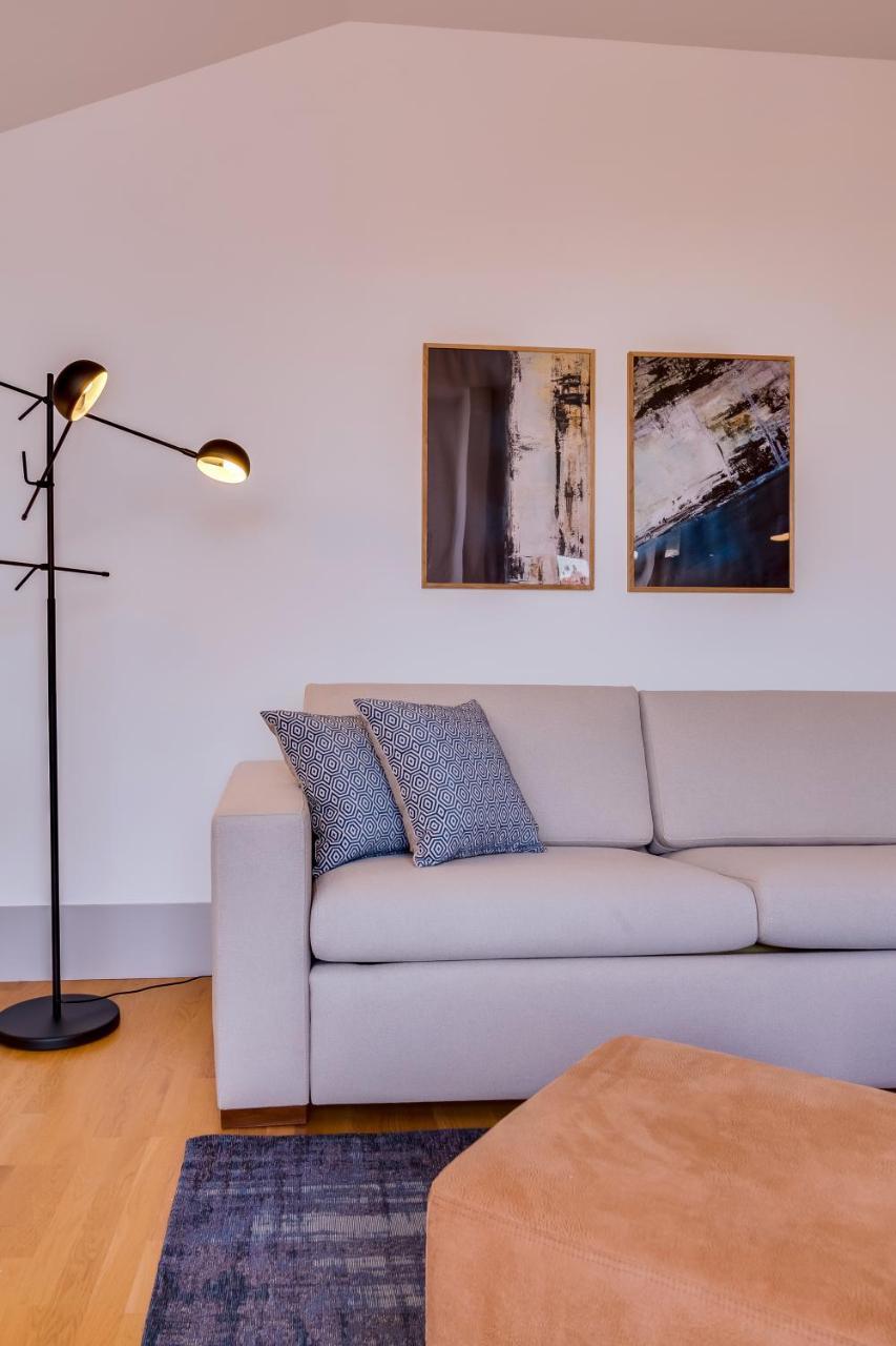Poiais By Lisbon Inside Out Apartment Luaran gambar