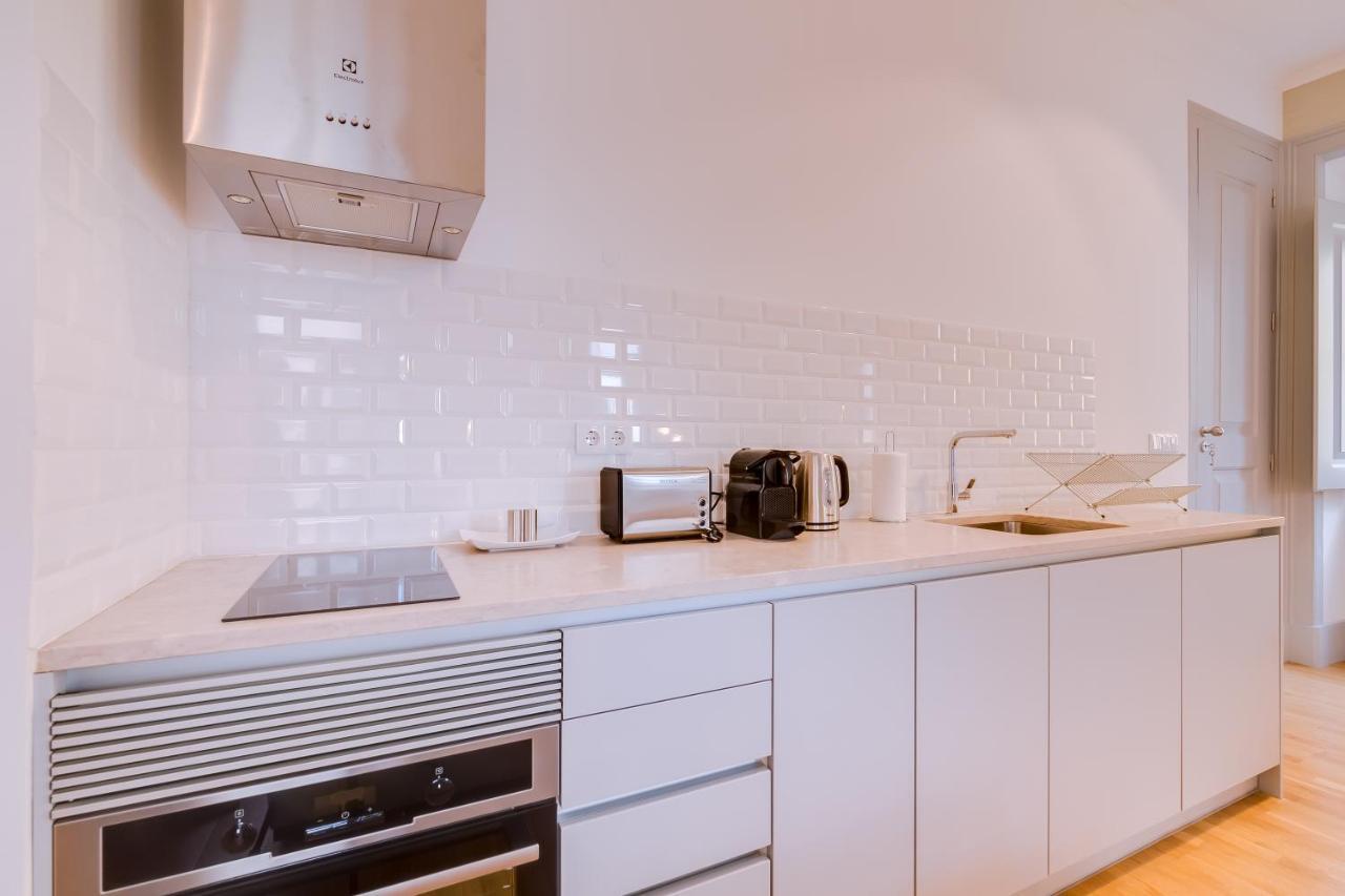 Poiais By Lisbon Inside Out Apartment Luaran gambar
